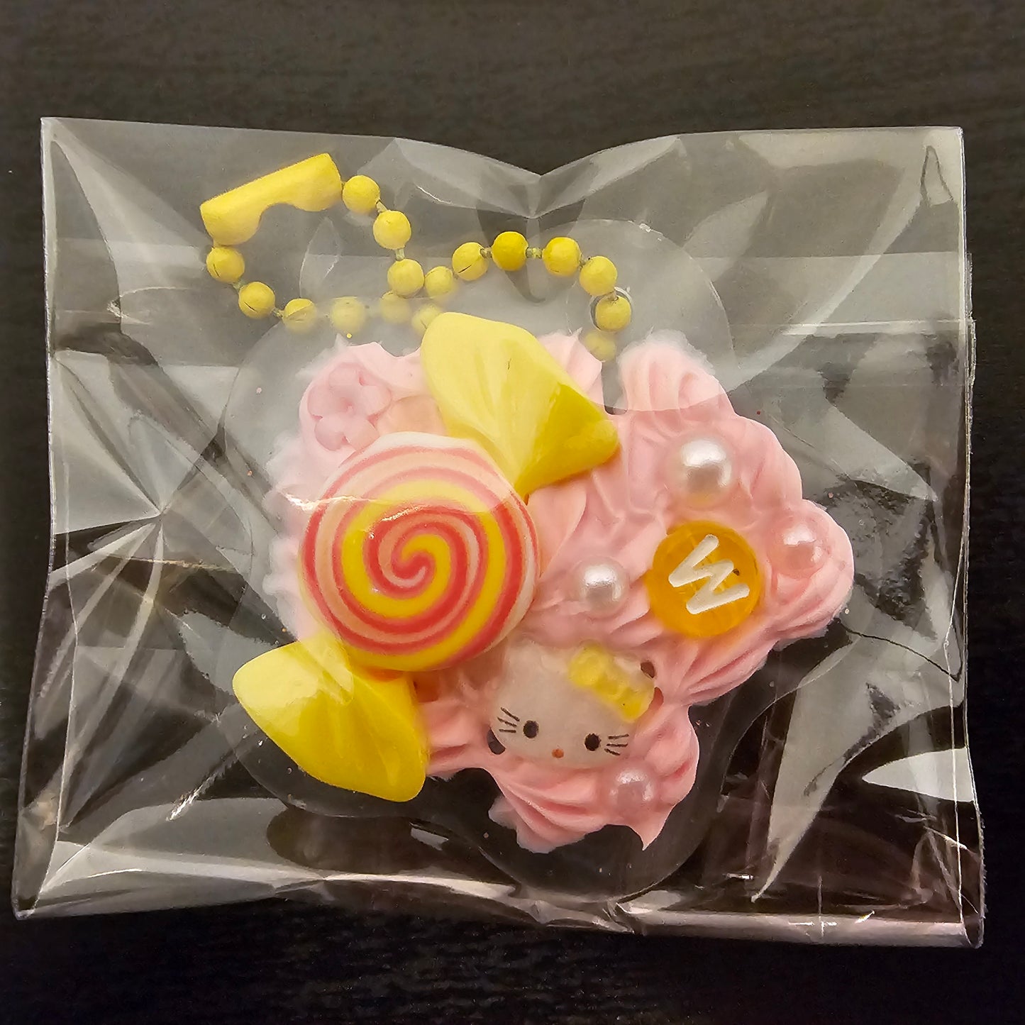 Initial W Decoden Keychain