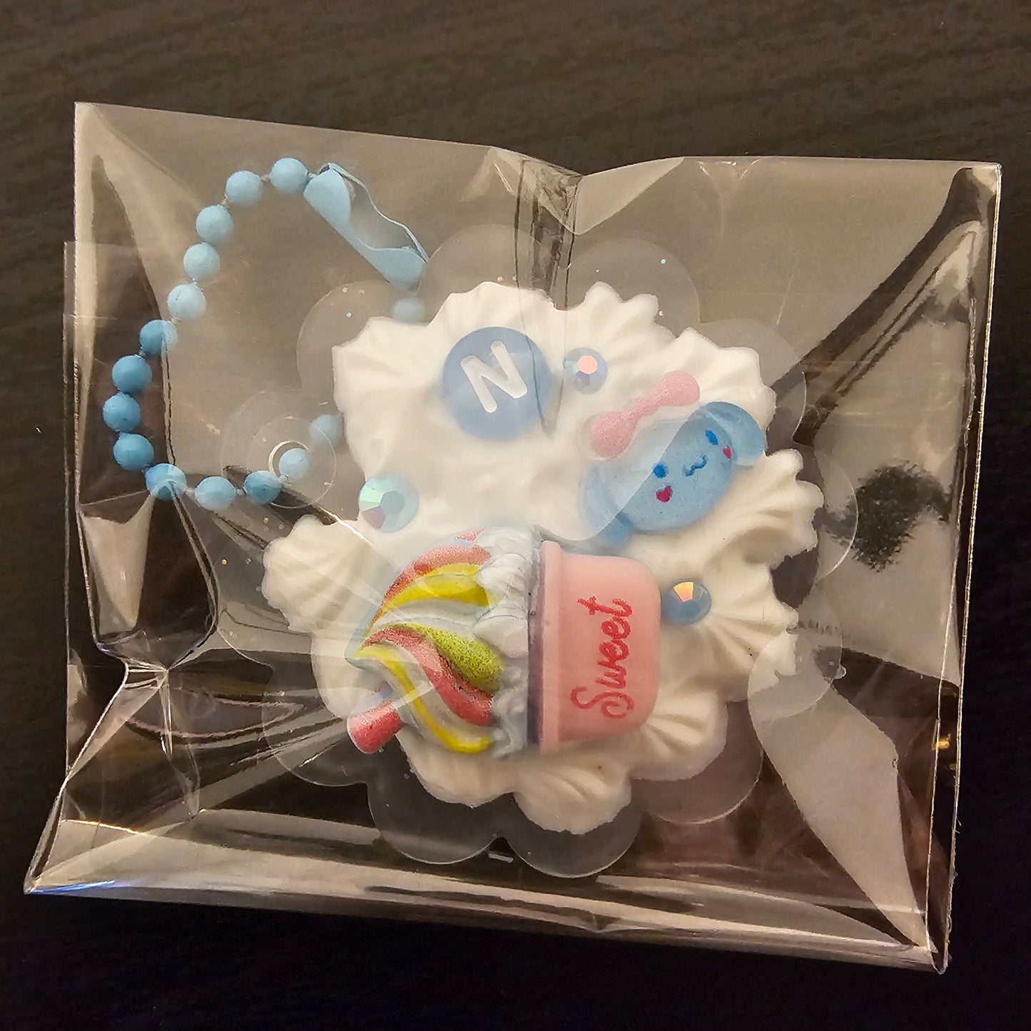 Initial N Decoden Keychain